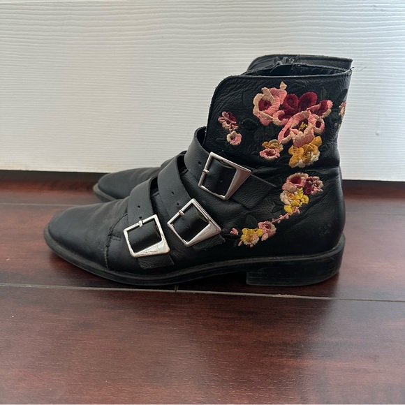 Size 7.5 (38) Zara Women’s Trafaluc Floral Embroidered Buckle Ankle Boots Black - Picture 8 of 13